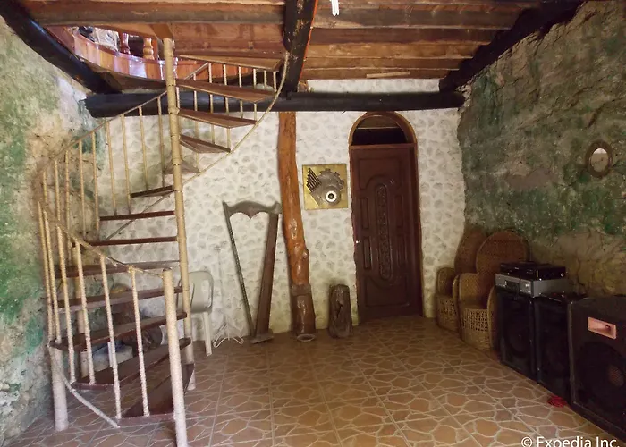 Hotel Baluarte De 2*